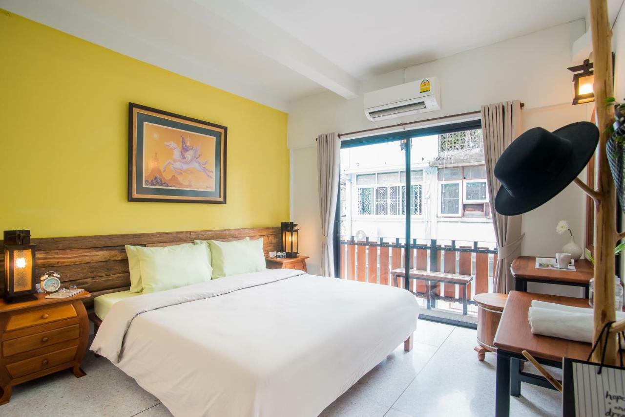 Banthat Thong Hostel Bangkok Extérieur photo